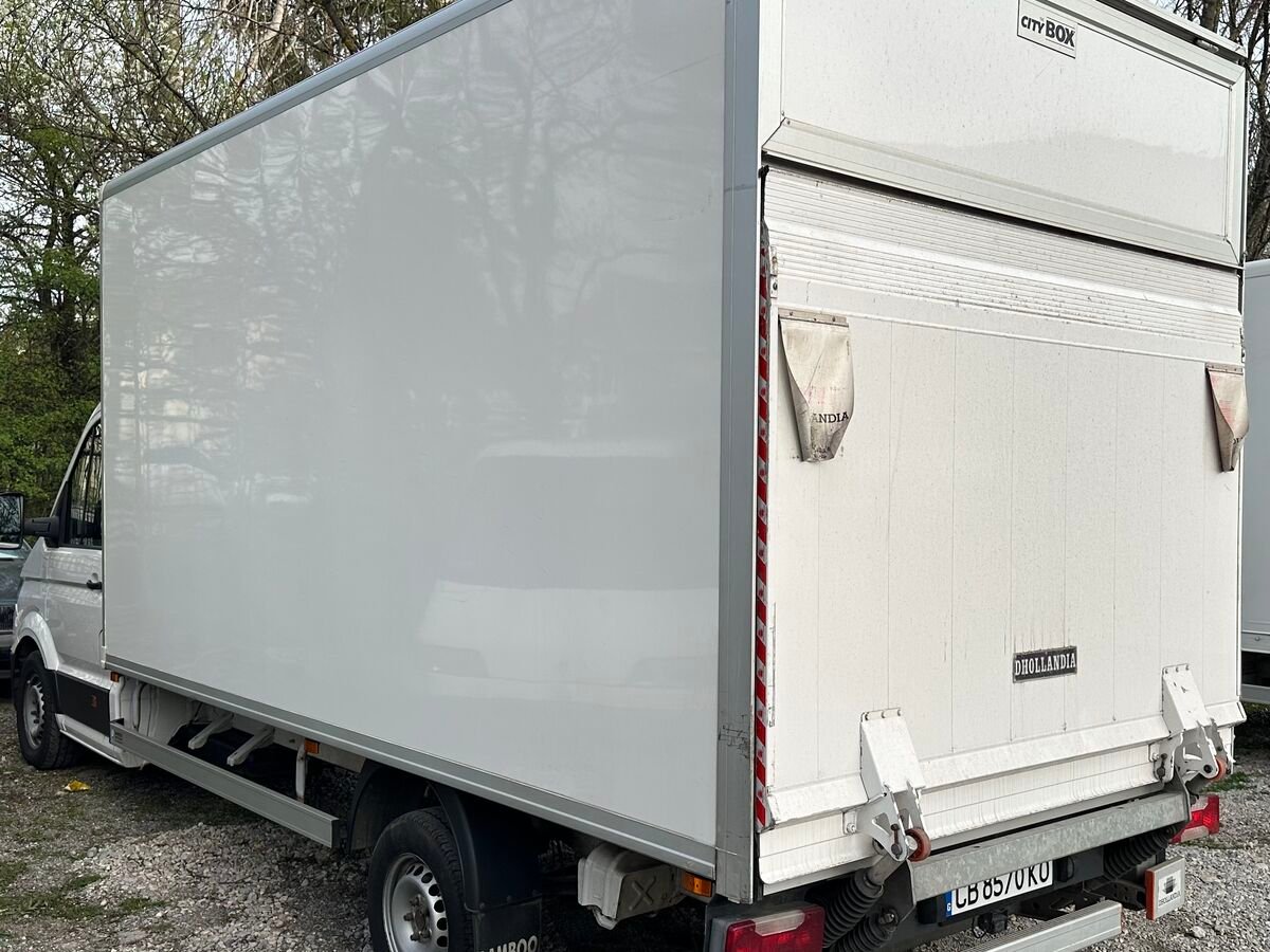 VW Crafter Premium 2019 — товарен отсек отзад
